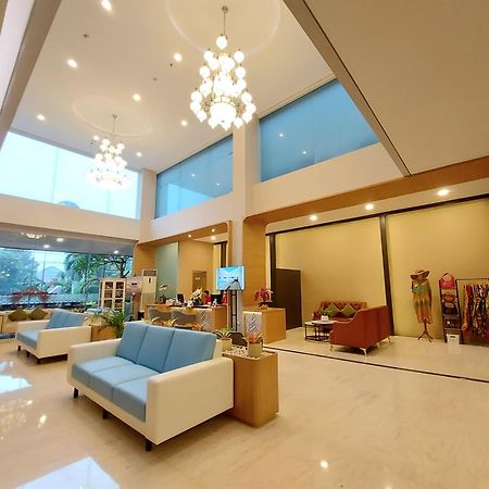 @Hom Premiere Timoho Yogyakarta Exterior foto